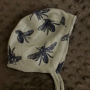 Kate Quinn bee bonnet